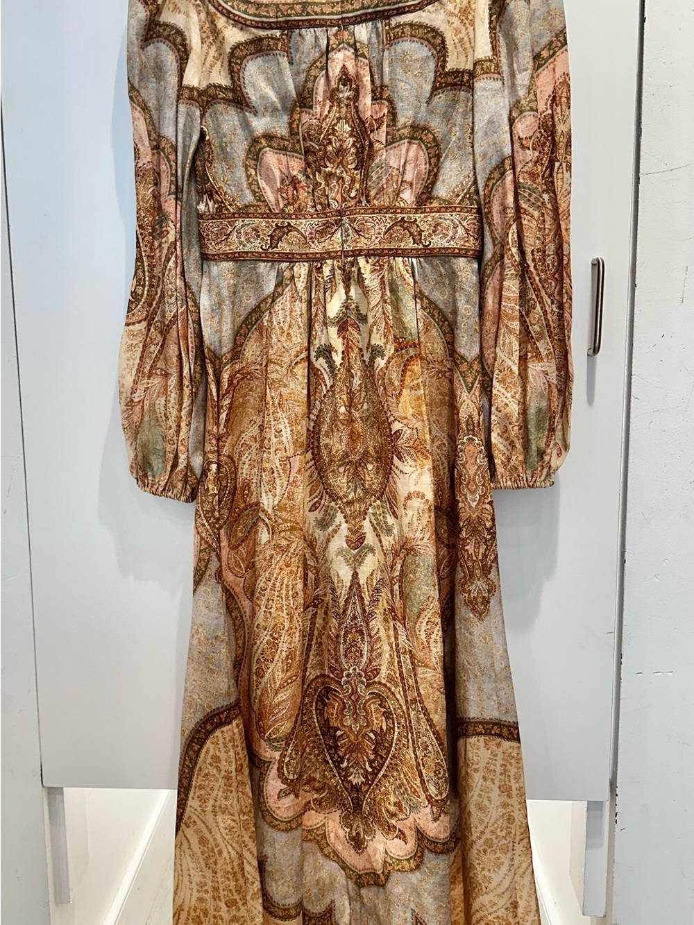 ZIMMERMANN
WANDERLUST PLUNGE MIDI DRESS TAPESTRY MULTI - Picture 5 of 7